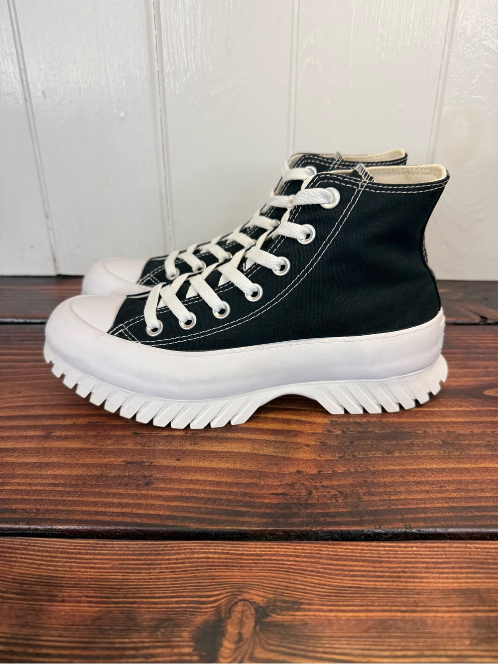 Converse Run Star Hike Platform High Tops Black Women’s 7.5 Men’s 5.5